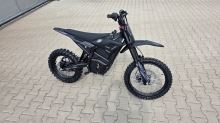 Elektrická motorka pitbike MRM PitVolt 6000W 72V, 17/14 Bat Li-Ion, sedlo 77cm, černá (7)